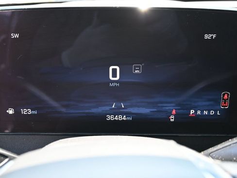 Used 2024 Chevrolet Traverse LT FWD image 21