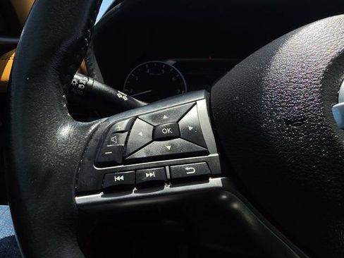 Used 2023 Nissan Sentra SV w/ SV Premium Package FWD image 26