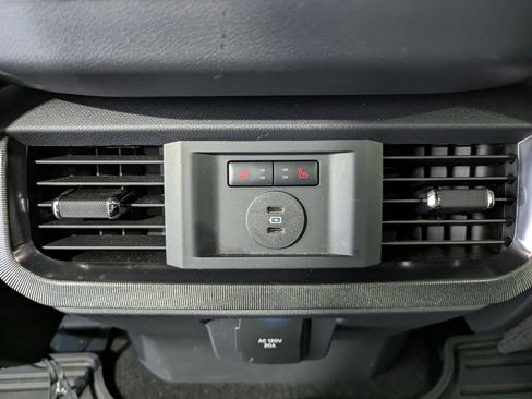 Used 2025 Ford F150 Platinum AWD/4WD image 15
