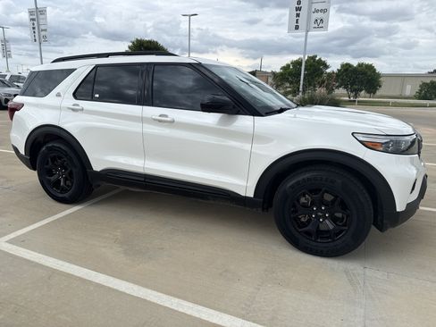 Used 2023 Ford Explorer Timberline w/ Timberline Technology Package AWD/4WD image 2