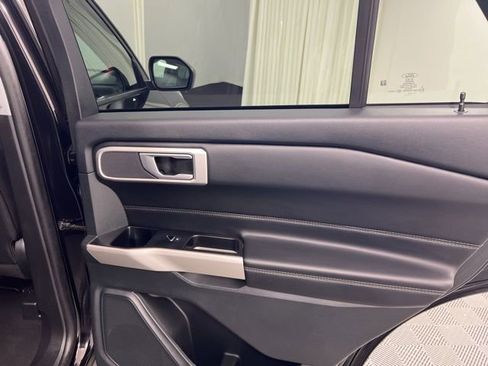 Used 2023 Ford Explorer XLT w/ Equipment Group 202A image 17
