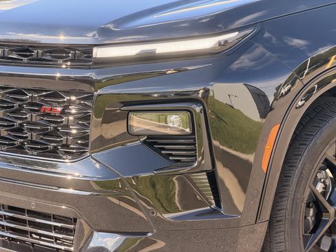 Used 2024 Chevrolet Traverse RS w/ LPO, Floor Liner Package FWD image 8