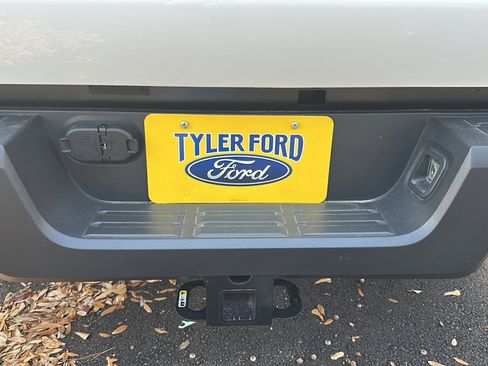 Used 2024 Toyota Tacoma SR image 8