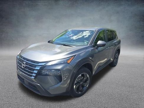 Used 2025 Nissan Rogue SV AWD/4WD image 2