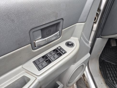 Used 2005 Dodge Durango SLT image 9