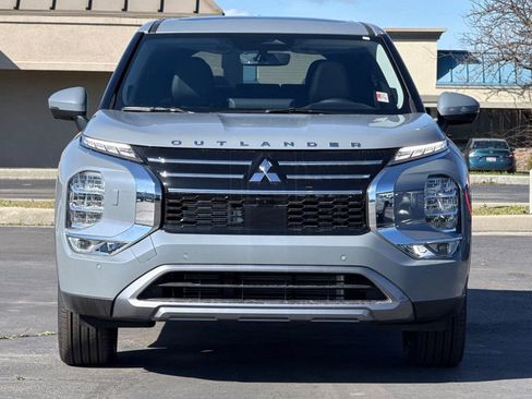 New 2026 Mitsubishi Outlander SE AWD/4WD image 9