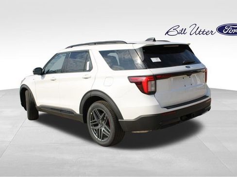 New 2026 Ford Explorer ST-Line w/ ST-Line Street Pack image 4