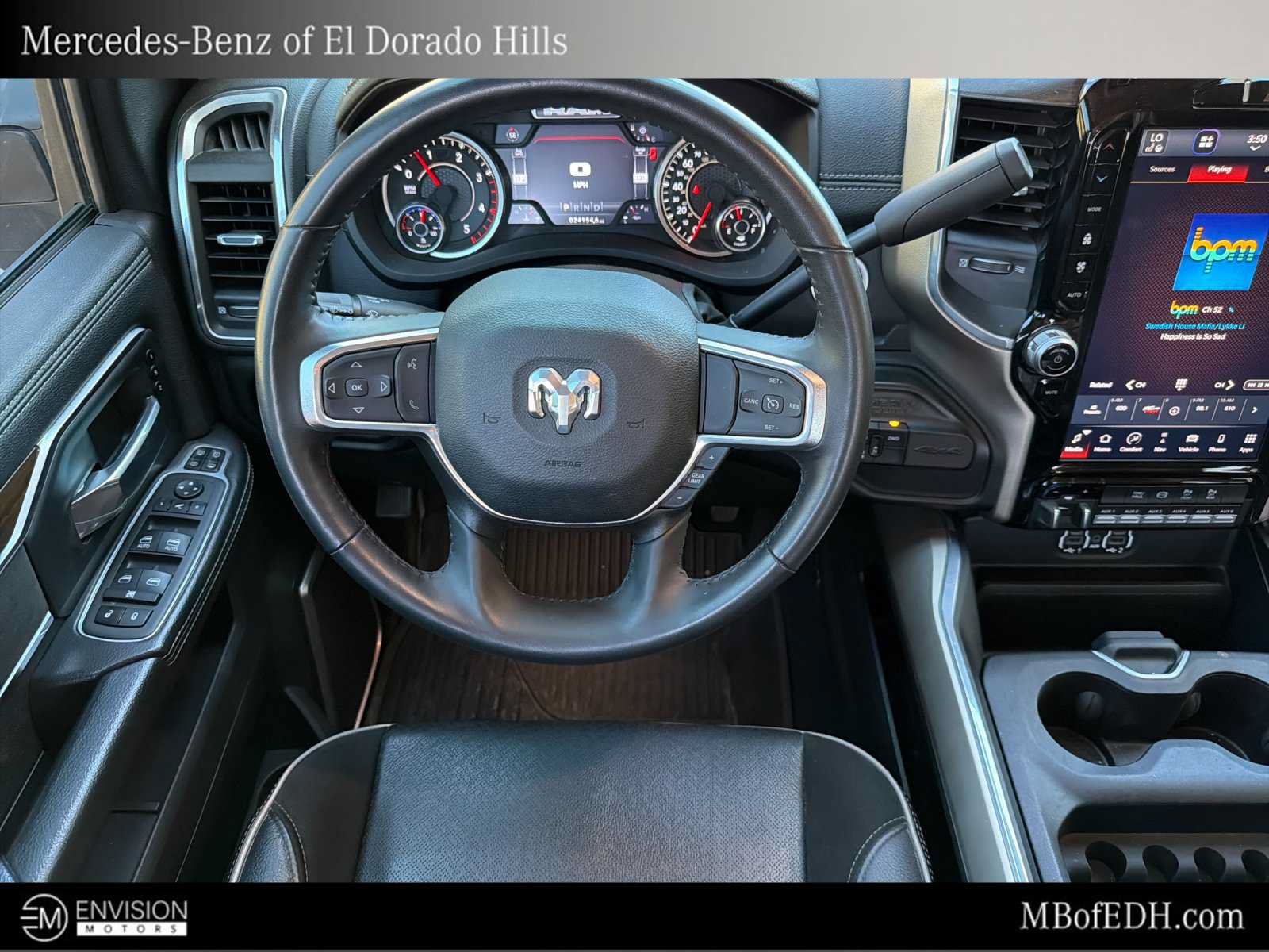 Used 2024 RAM 3500 Laramie w/ Towing Technology Group AWD/4WD image 13