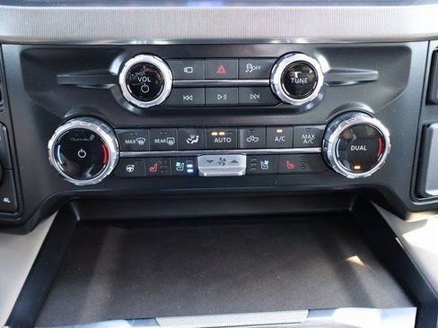Used 2026 Ford F350 Platinum w/ Platinum Plus Package AWD/4WD image 11