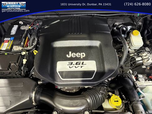 Used 2012 Jeep Wrangler Unlimited Sahara w/ Dual Top Group image 9