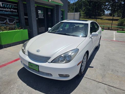 Used 2002 Lexus ES 330 w/ Premium Pkg FWD image 3
