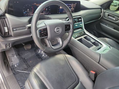 Certified 2025 Nissan Armada SV RWD image 13
