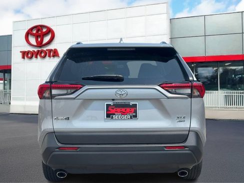 Used 2025 Toyota RAV4 XLE AWD/4WD image 5