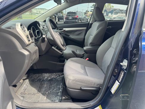 Used 2009 Toyota Matrix XRS image 8