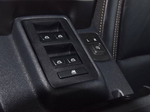 Certified 2025 Ford Bronco Badlands image 36