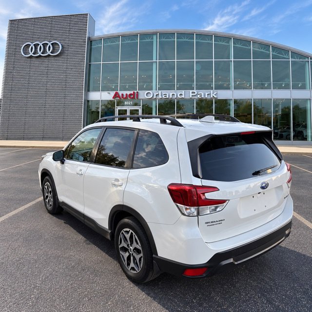 Used 2023 Subaru Forester Premium AWD/4WD image 7