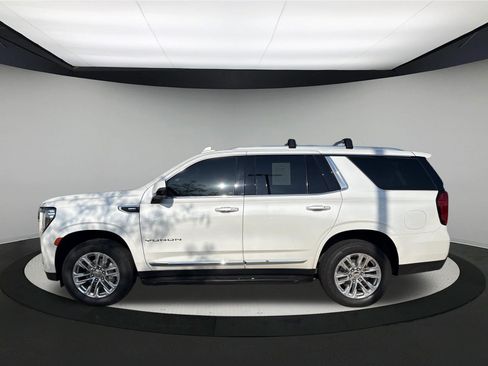 Used 2021 GMC Yukon SLT w/ SLT Premium Package AWD/4WD image 4