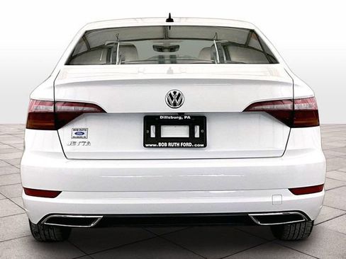 Used 2019 Volkswagen Jetta R-Line FWD image 4