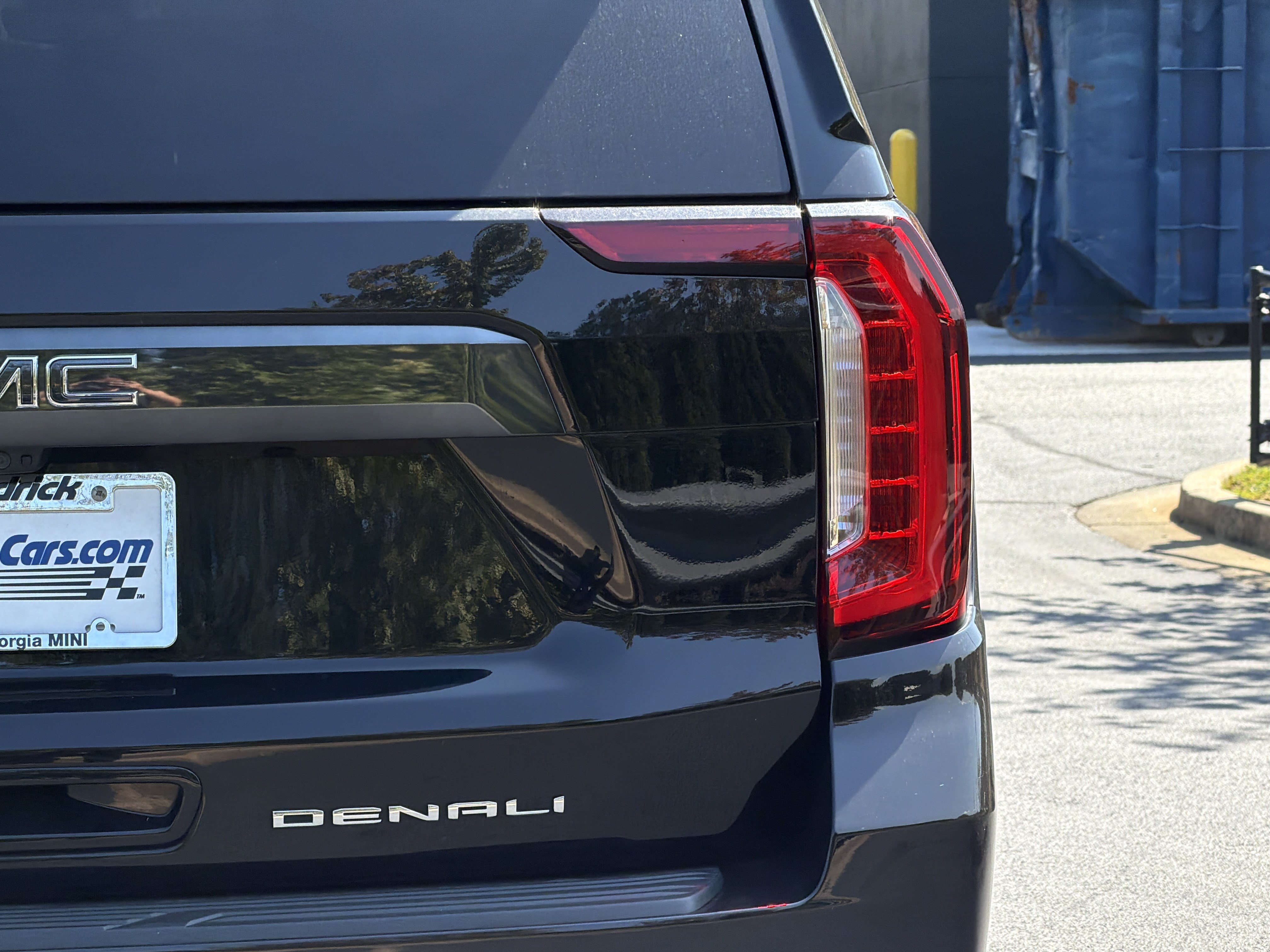 Used 2023 GMC Yukon Denali Ultimate w/ LPO, Floor Liner Package AWD/4WD image 25