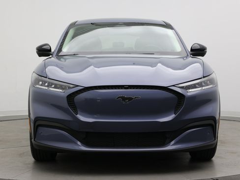 Used 2023 Ford Mustang Mach-E Select RWD image 2