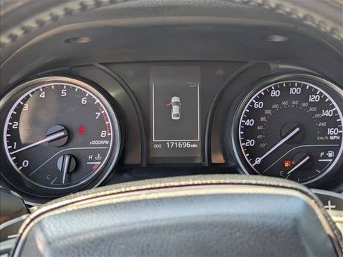 Used 2023 Toyota Camry SE FWD image 11