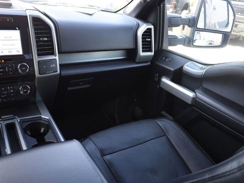 Used 2017 Ford F150 Lariat image 20