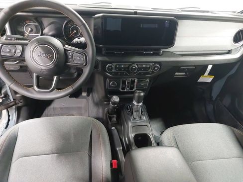 Used 2024 Jeep Wrangler Unlimited Sport AWD/4WD image 9