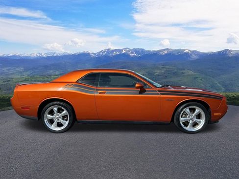 Used 2011 Dodge Challenger R/T RWD image 7