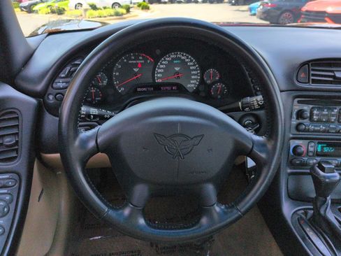 Used 2002 Chevrolet Corvette Coupe w/ Preferred Equipment Group2 RWD image 22