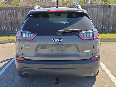 Used 2020 Jeep Cherokee Latitude Plus image 7