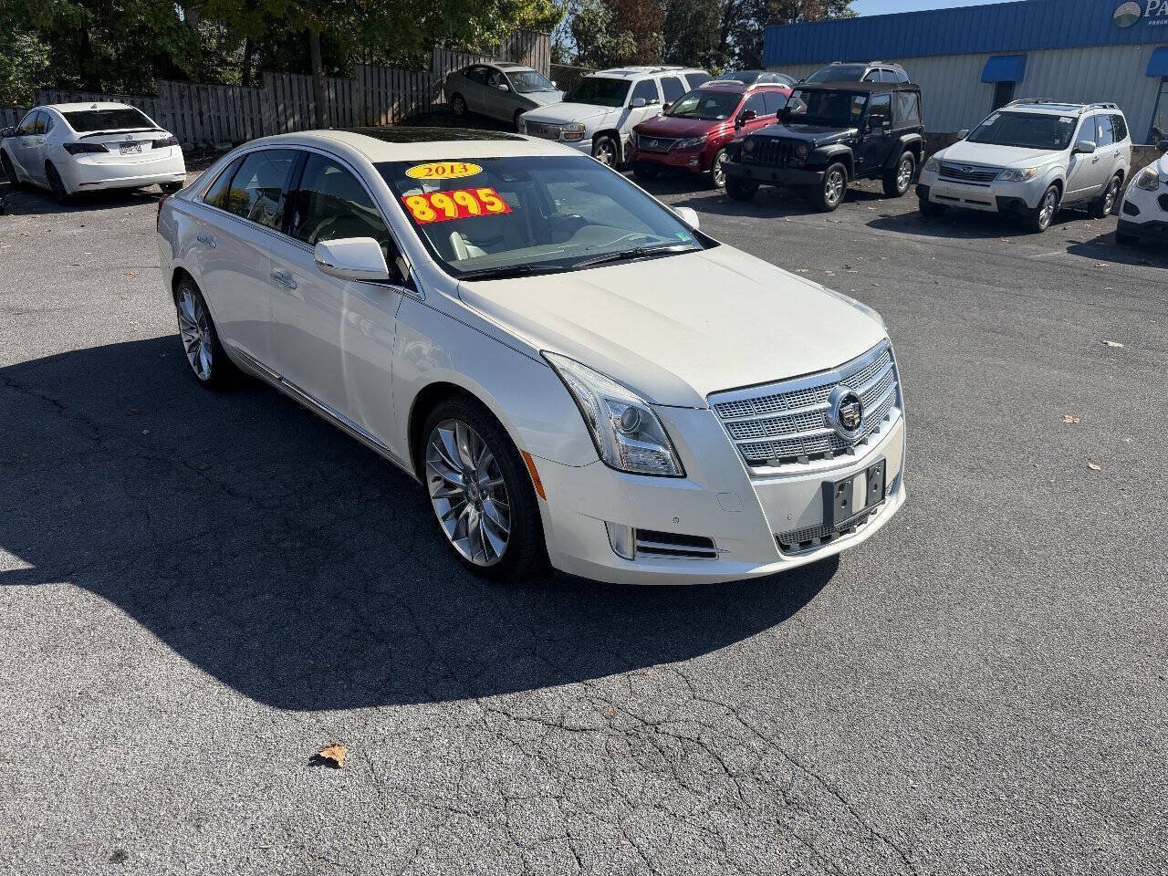 Used 2013 Cadillac XTS Platinum FWD image 3