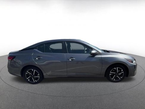 Used 2025 Nissan Sentra SV FWD image 16