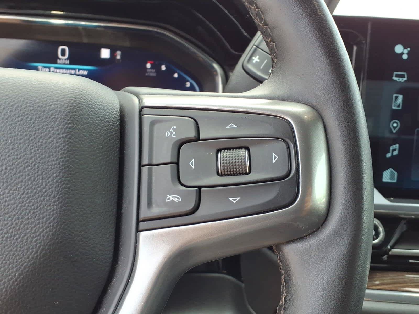 Used 2023 Chevrolet Silverado 1500 LT AWD/4WD image 16