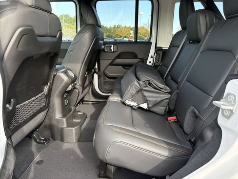 New 2026 Jeep Wrangler Unlimited Sahara AWD/4WD image 21