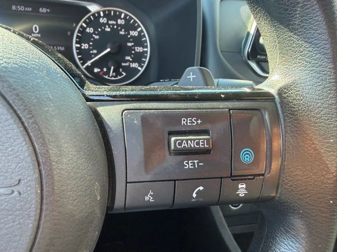 Used 2023 Nissan Rogue SV AWD/4WD image 13