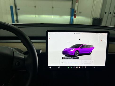 Used 2023 Tesla Model 3 Standard Range RWD image 12