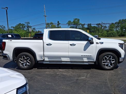 Used 2023 GMC Sierra 1500 SLT w/ SLT Premium Package AWD/4WD image 7