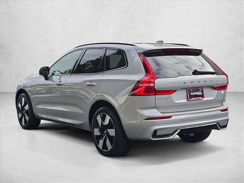 Used 2024 Volvo XC60 T8 Plus w/ Protection Package Premier AWD/4WD image 8