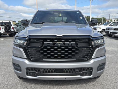 Used 2025 RAM 1500 Big Horn AWD/4WD image 3