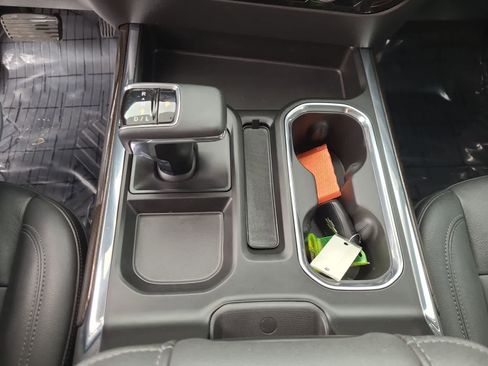 Used 2024 Chevrolet Silverado 1500 LT Trail Boss w/ Convenience Package II image 25