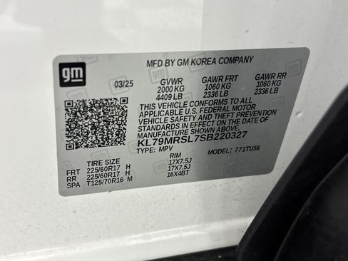 Used 2025 Chevrolet TrailBlazer LT AWD/4WD image 23