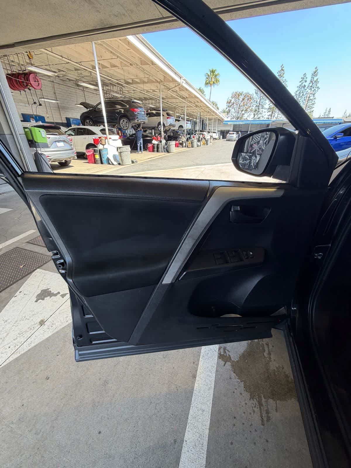 Used 2016 Toyota RAV4 LE FWD image 20