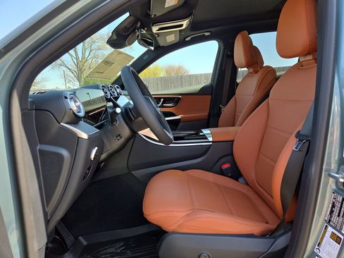 New 2026 Mercedes-Benz GLC 300 4MATIC image 11