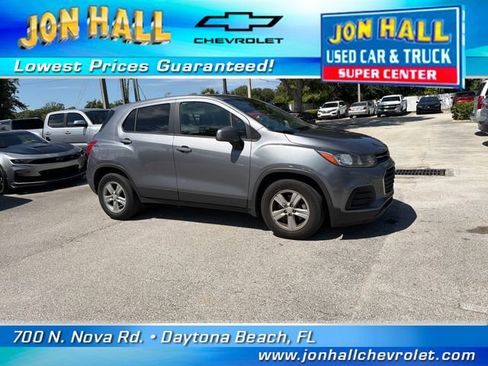 Used 2020 Chevrolet Trax LS w/ Tint and Cruise Package FWD image 13