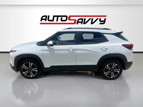 Used 2024 Chevrolet TrailBlazer LT w/ LT Cold Weather Package FWD image 4