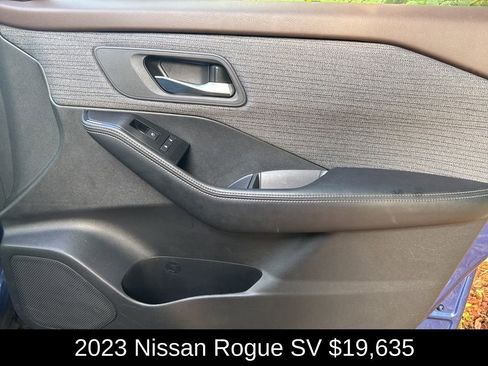 Used 2023 Nissan Rogue SV image 18