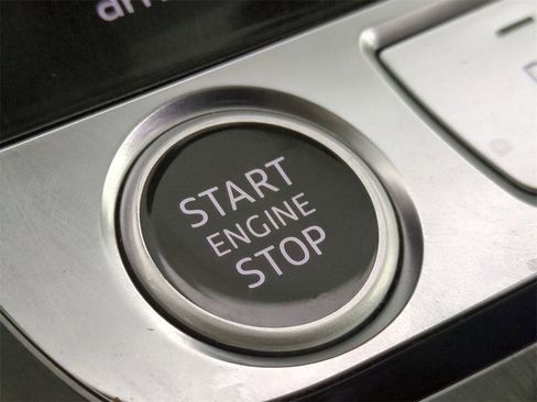 Used 2023 Audi Q7 3.0T Prestige image 36