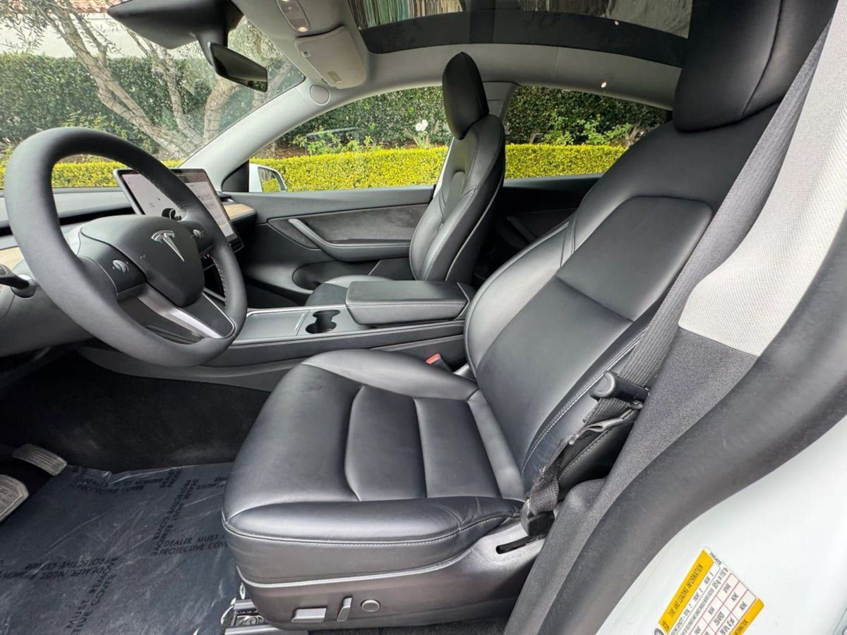 Used 2023 Tesla Model Y Long Range AWD/4WD image 35