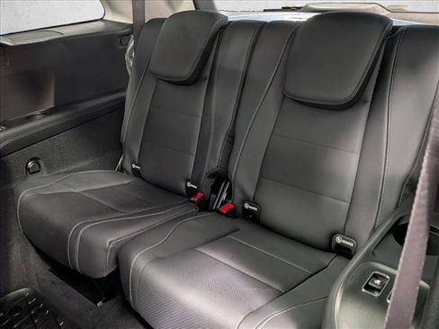 New 2026 Mercedes-Benz GLS 450 4MATIC image 16