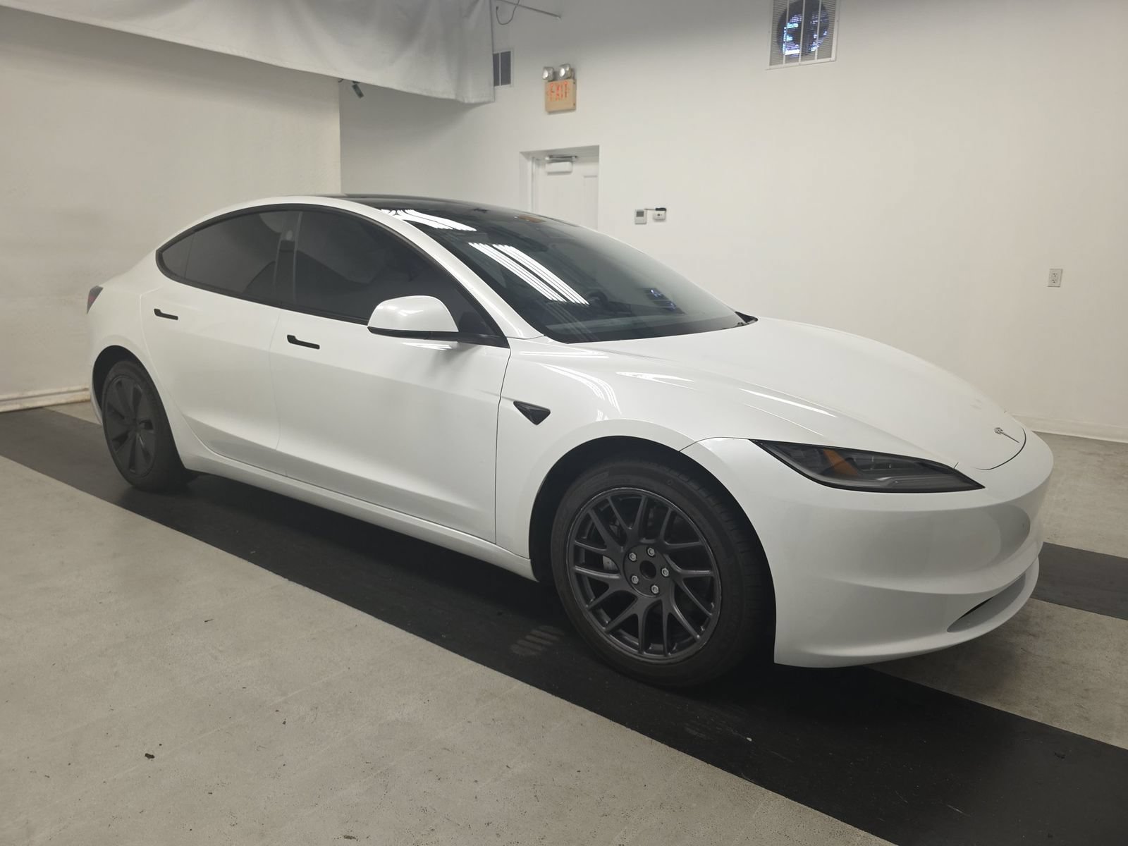 Used 2025 Tesla Model 3 Long Range RWD image 2